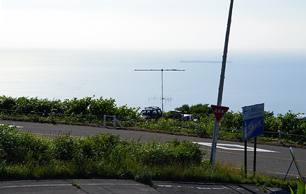 にかほ市 鳥海山 鉾立 登山者駐車場 南端 向こうに見えるは「飛島」