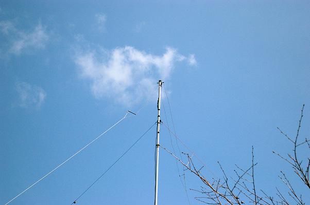 KDP(Inverted Vee type) for 28MHz , Apex angle: 90 deg. Height: 9.3m