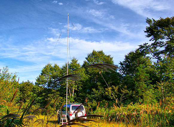 八峰町 青秋林道B 標高806m QN00BK。10～28MHz 6バンド逆V 9.3mフルアップ。