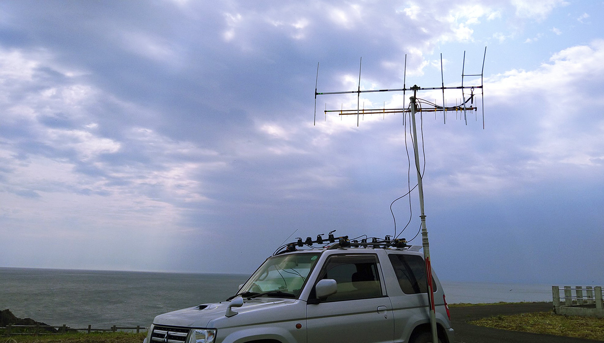 八峰町 チゴキ崎 PN90XJ 標高40m。写っていないけれど 防災無線等のコン柱が邪魔だった。次回は もっと海側に(^^;)